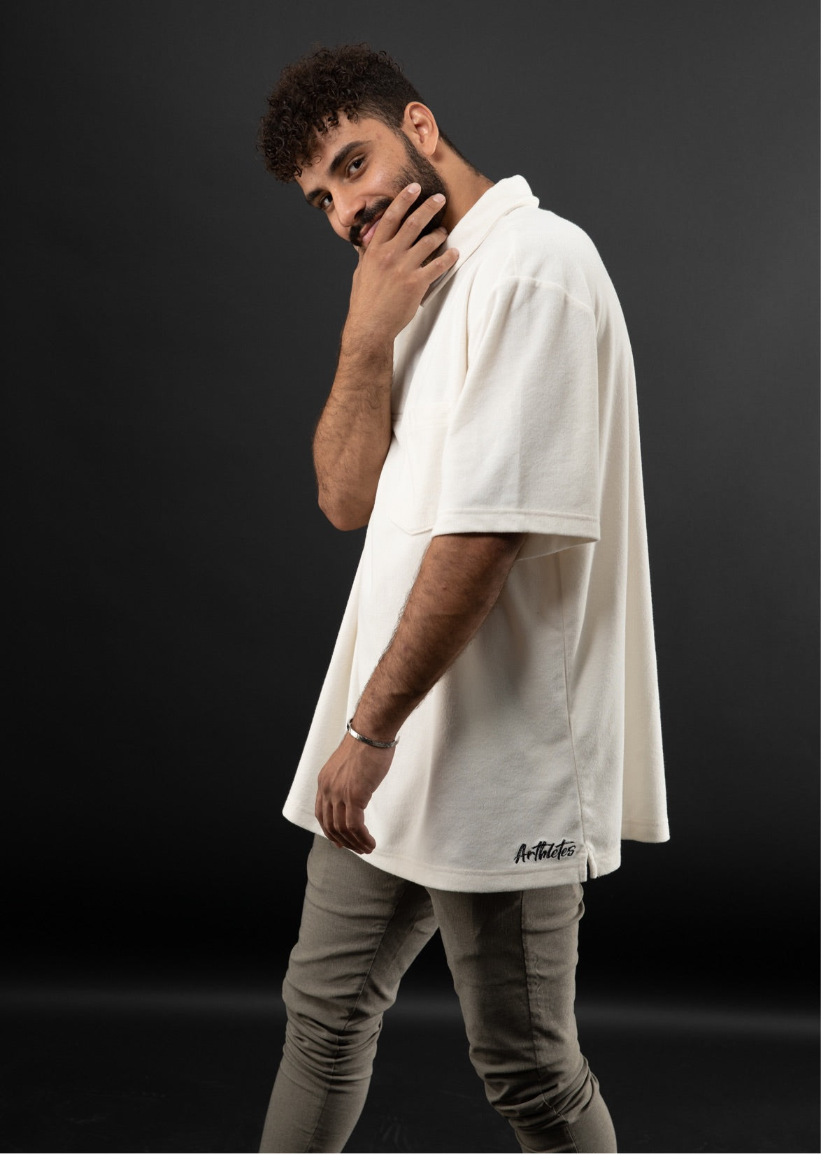 ‘Holiday׳ Arthletes Oversize