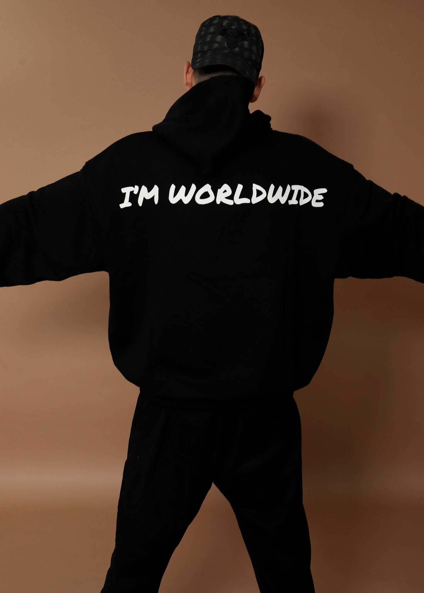 I'M WORLDWIDE oversize hoodie- black