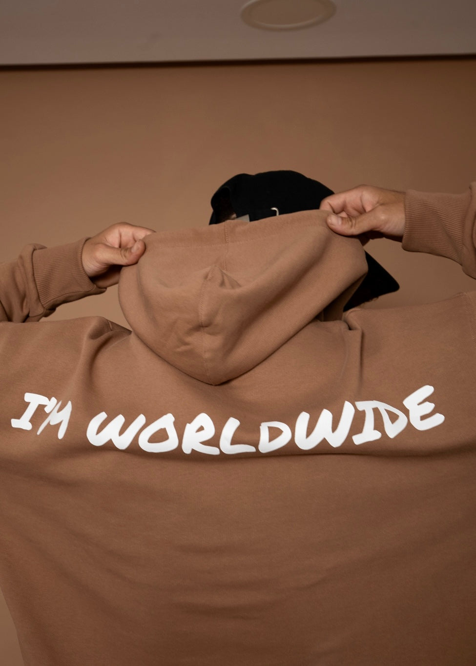 I'M WORLDWIDE oversize hoodie- coconut brown